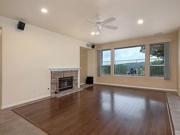 5th image of 33 Sprucewood
