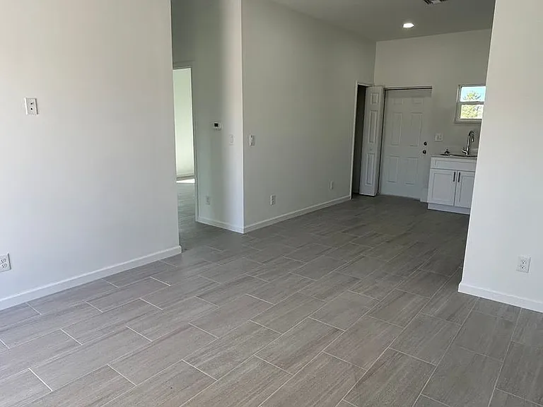 1092 Breckinridge Ave — Photo 5