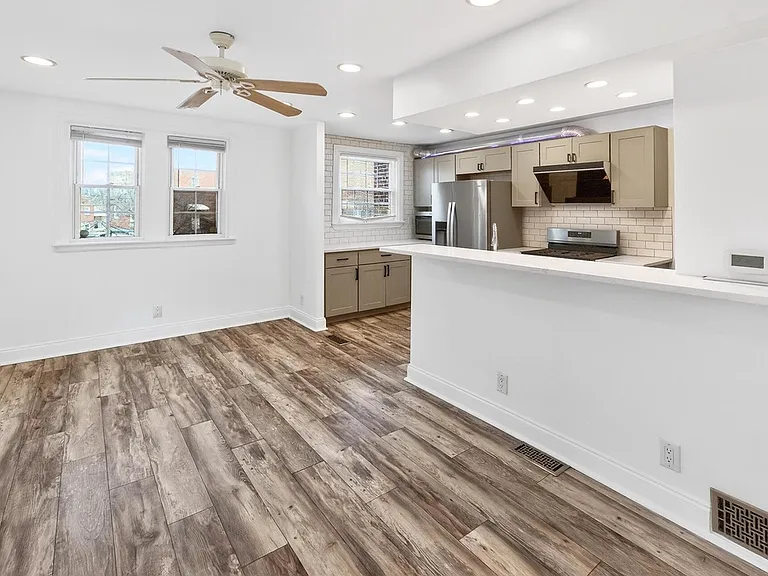 7436 Belden St — Photo 5