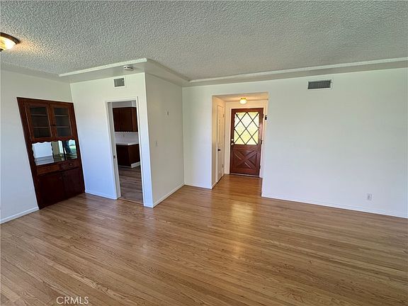 5th image of 933 W Autumn Dr