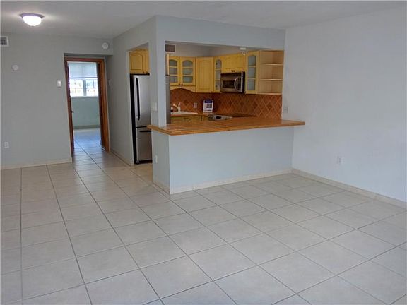 3rd image of 1800 79th Street Cswy APT A108