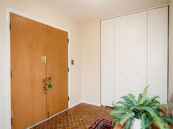 5th image of 415 Franklin Ave APT 3