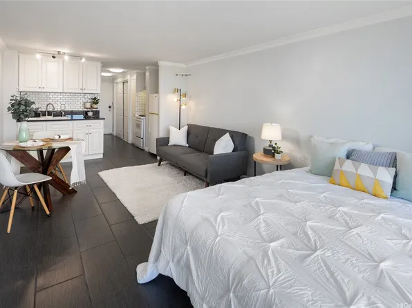 1025 Maunaihi Pl APT 204, Honolulu, HI 96822