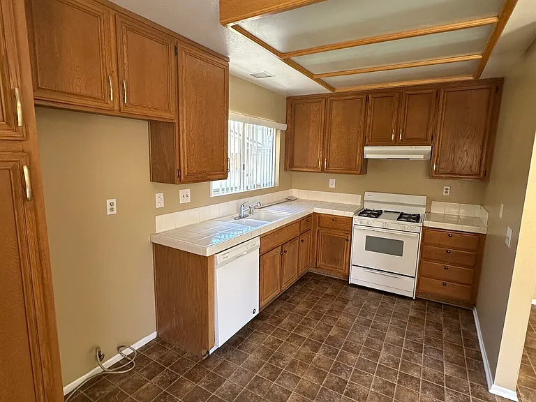 2726 Coria Pl — Photo 11