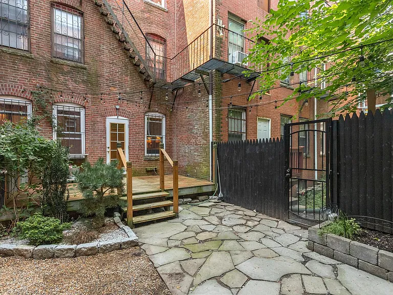 99 Cedar St #1 — Photo 16