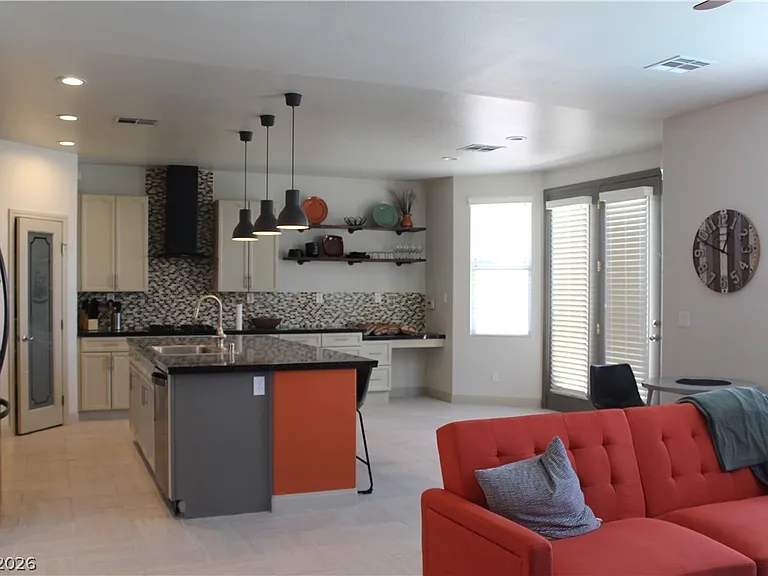 7768 Osage Canyon St — Photo 8