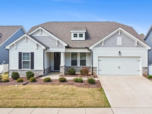 124 Clapper Ln, Holly Springs, NC 27540