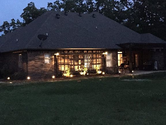 4th image of 32 Majestic Valley Dr