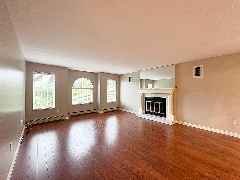 4 bed, 2370 sqft, $3,700 — Photo 1