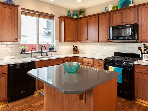 4th image of 5720 76th Ave NE