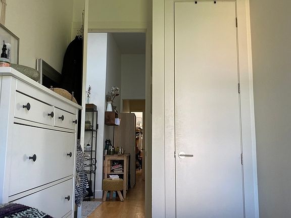 5th image of 220 Franklin St #B4