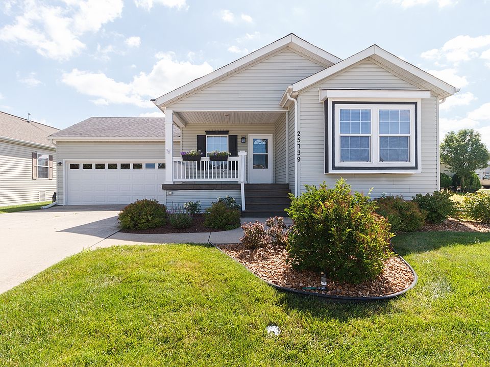 1st image of 25739 Baltusrol Dr
