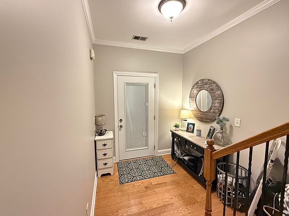 4th image of 92 Grove Park Ln
