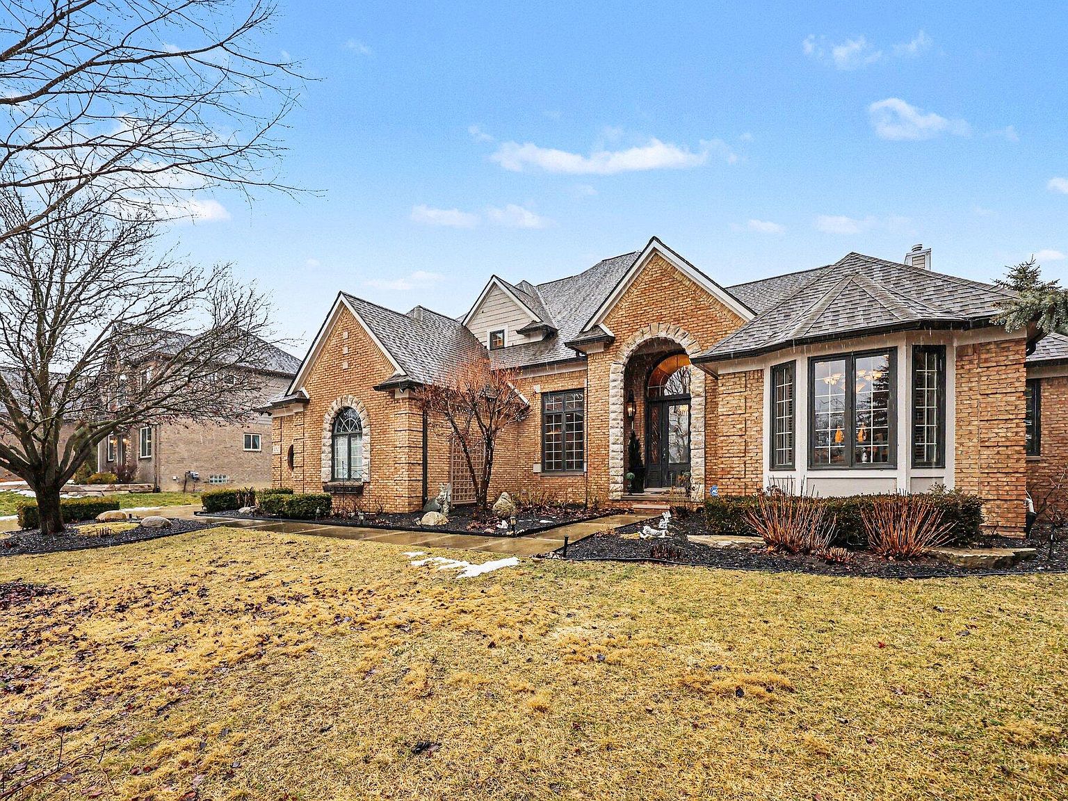 372 Overlook Dr, Oxford, MI 48371 | Zillow