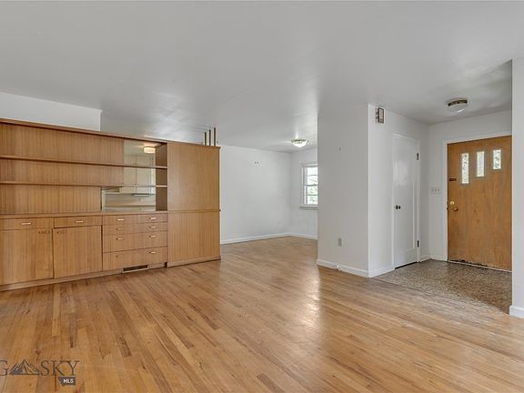 3rd image of 1205 S Grand Ave