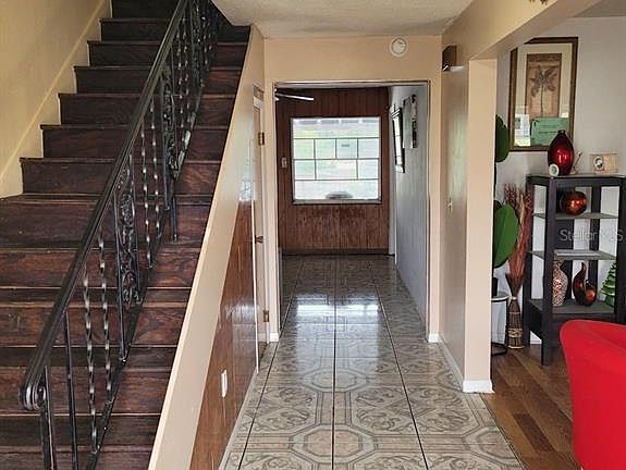 3rd image of 5891 SIR HENRY ROAD