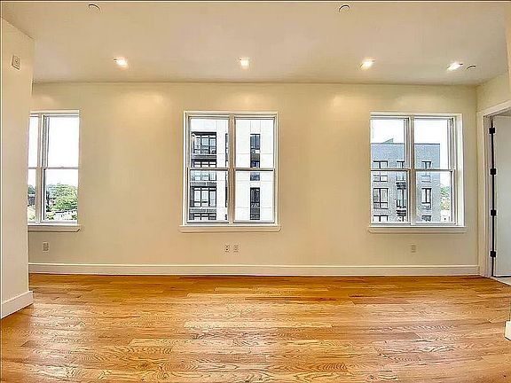 5th image of 2178 Bergen St #4E