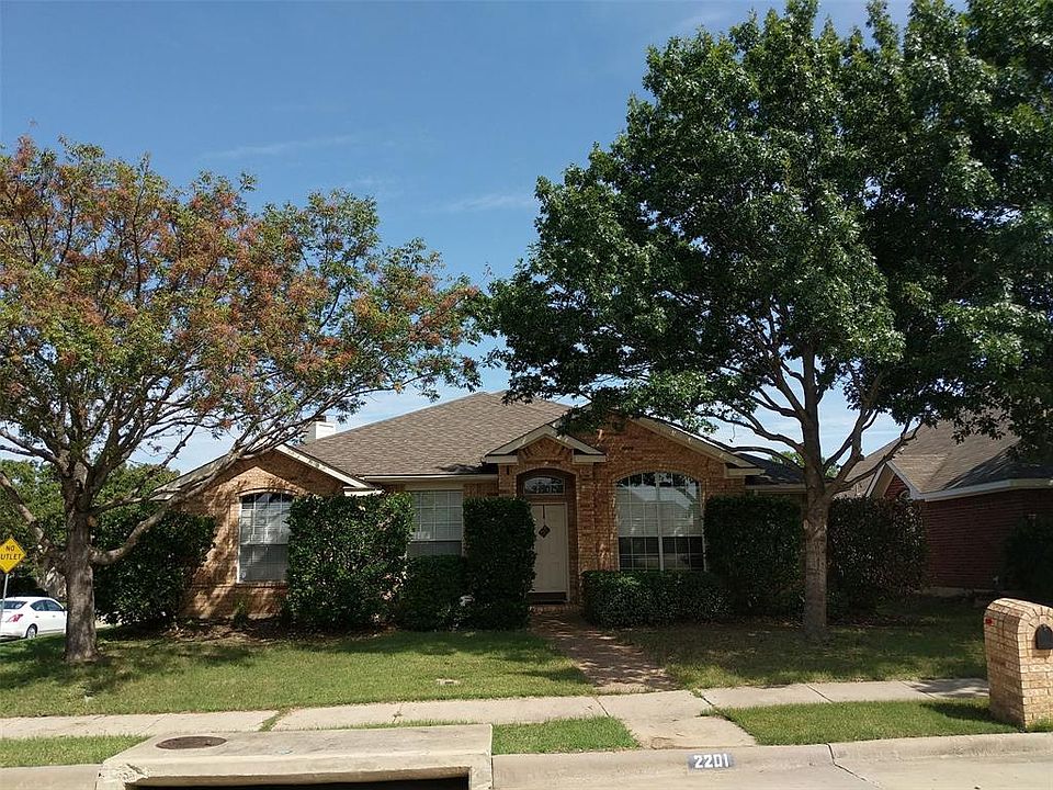 1st image of 2201 Pinto Ln