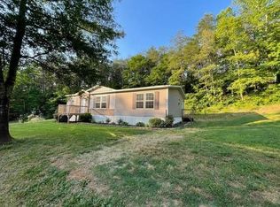 284 Pearidge Rd, Lake Lure, NC 28018