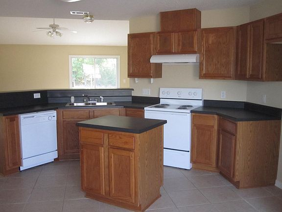 4th image of 10800 Country Ostrich Dr