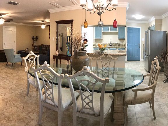 4th image of 676 Cottonwood Cir