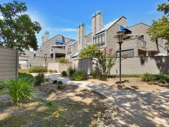 1129 Foxchase Dr, San Jose, CA 95123