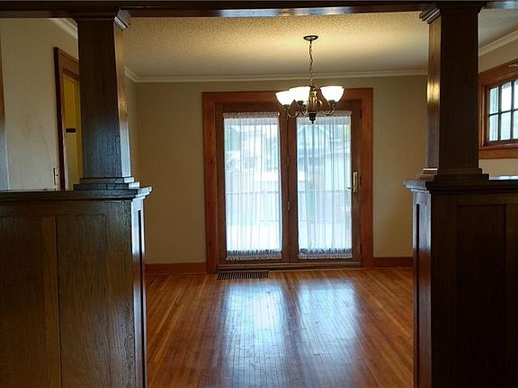 4th image of 125 Parkwood Ave