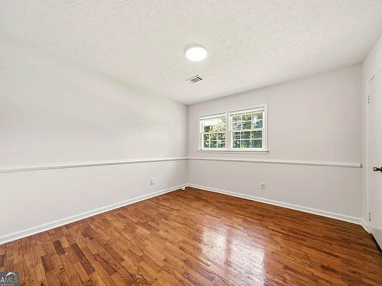 3940 Hubert Dr — Photo 23