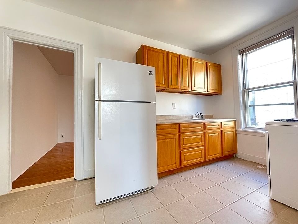 1st image of 23-12 Broadway #H3