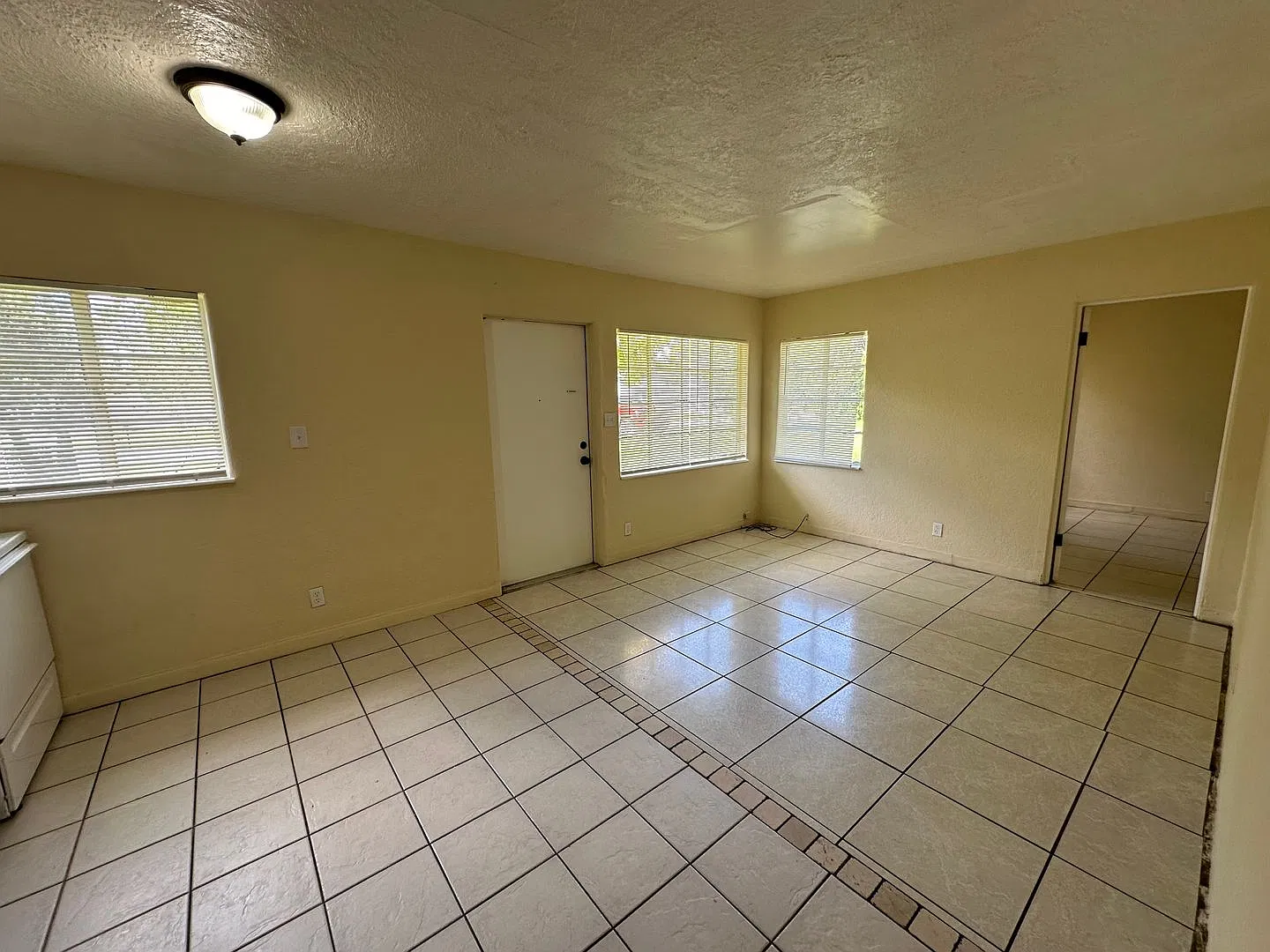 Cozy 2 bedroom/1 bath home. — Photo 3