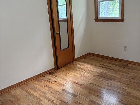 3rd image of 401 W Main St