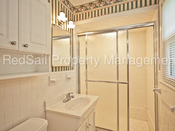 5th image of 93 Huxley Pl