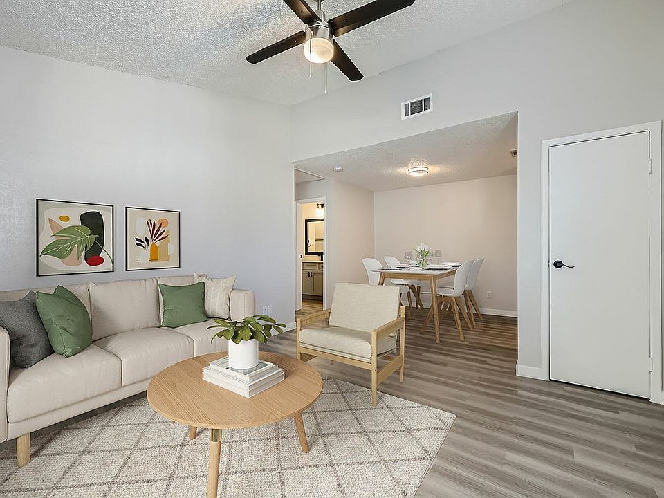 3601 Fielders Glen Dr #262 - Web Quality - 015 - 05 Living Room - Virtuance Info
