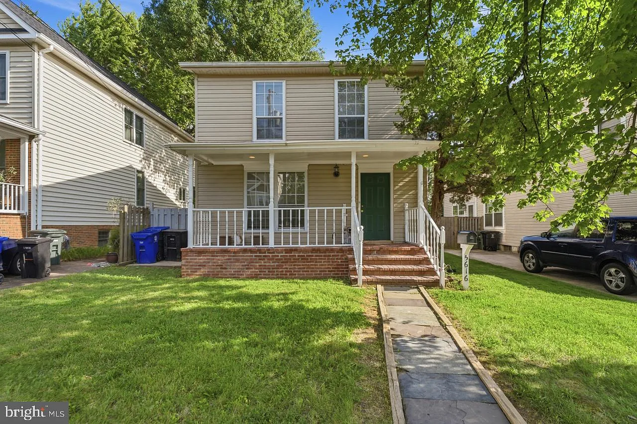 3 bed, 3.5 bath, 2244 sqft, $4,299 — Photo 1