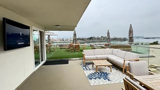 Laguna del Rey Apartments — Photo 11
