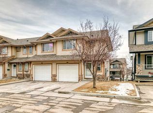 82 W Citadel Point NW, Calgary, AB T3G5L2