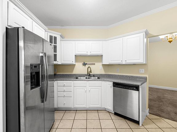 5th image of 1015 Crestway Dr