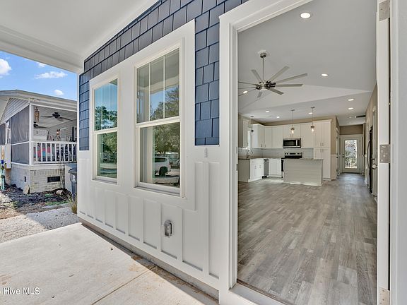 3rd image of 219 NE 75th Street