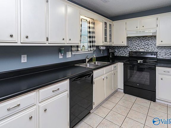 5th image of 1501 Elizabeth Dr SW