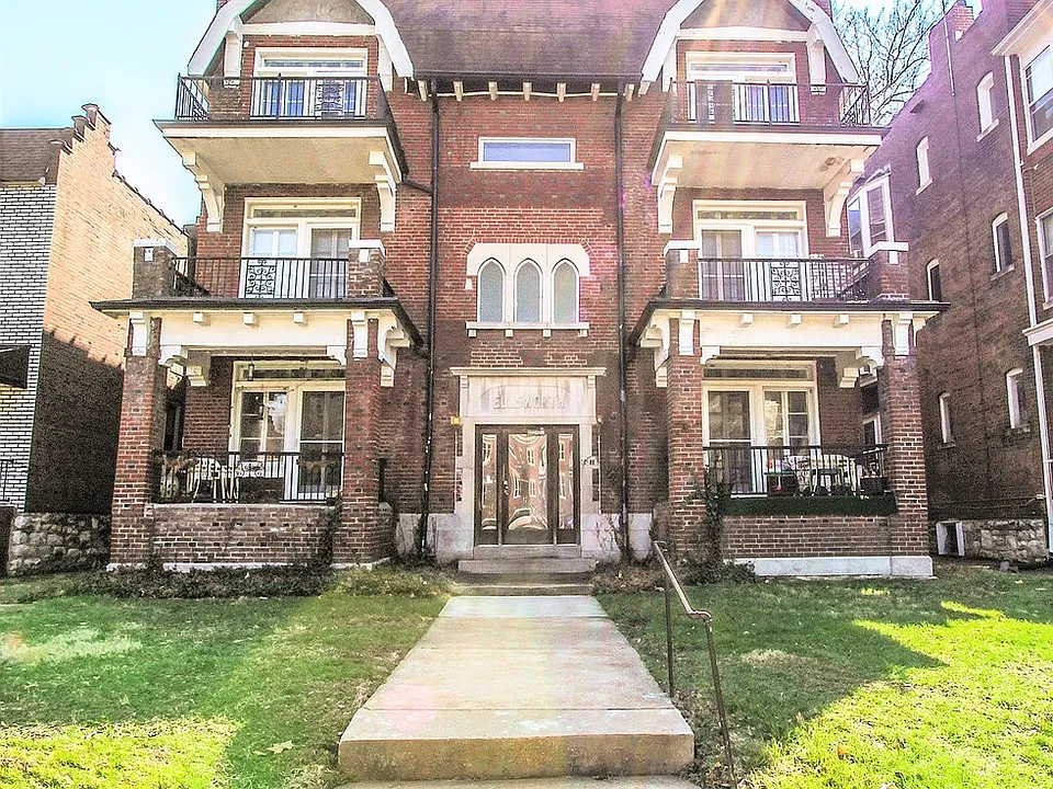 6016 Waterman Blvd #2E