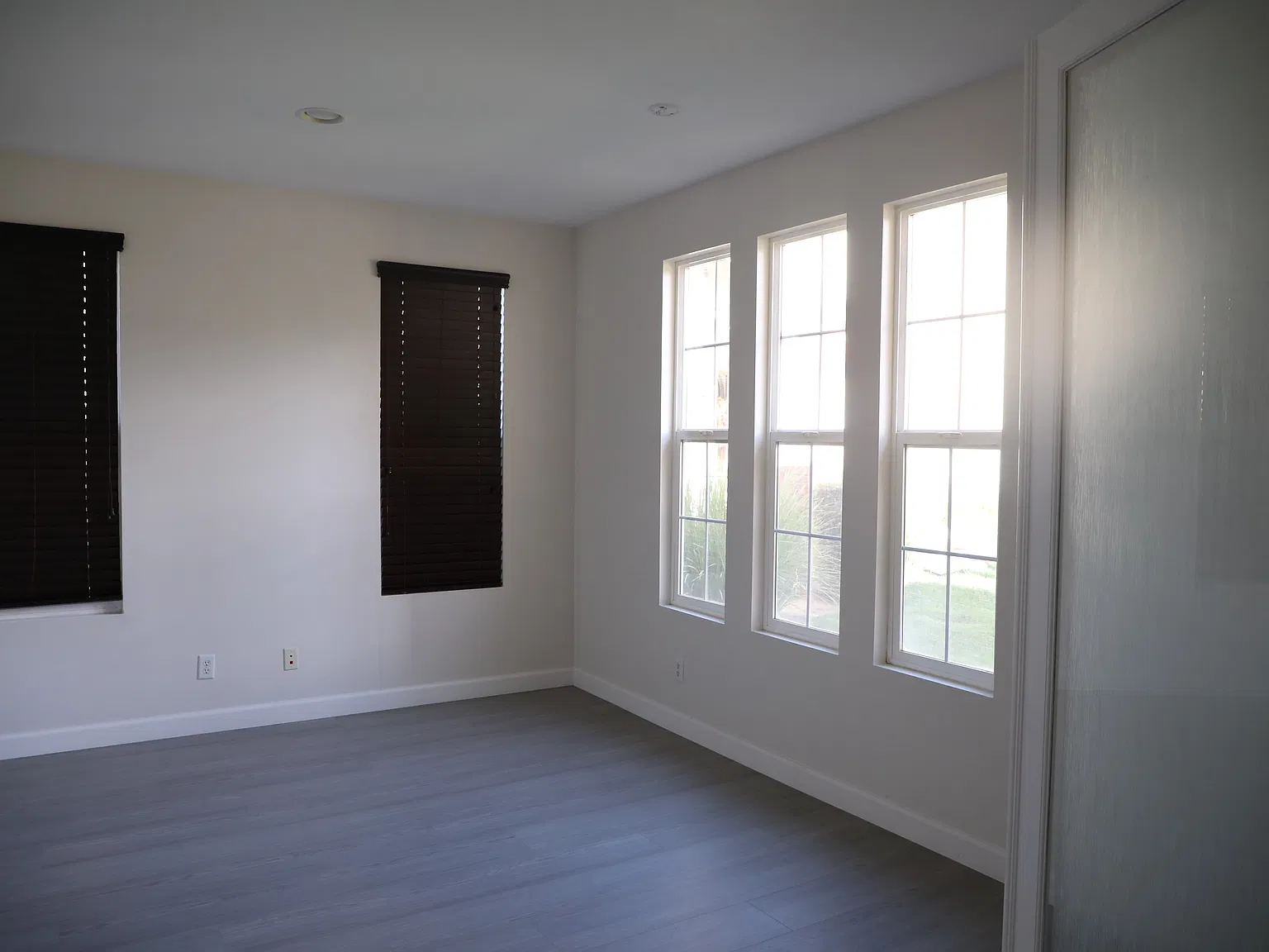 5 bed, 4.5 bath, 4158 sqft, $4,300 — Photo 4