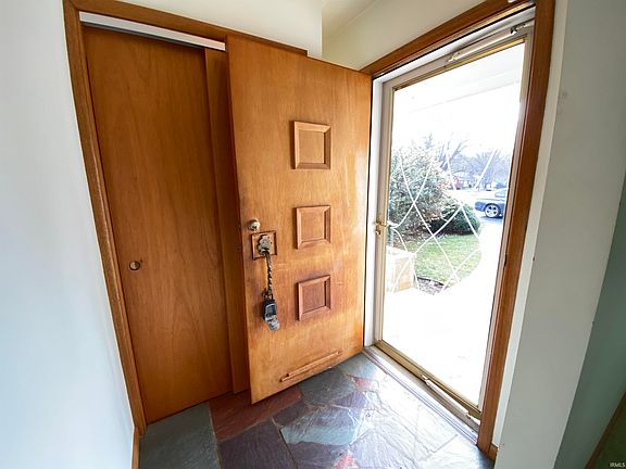 4th image of 3104 Maple Ln
