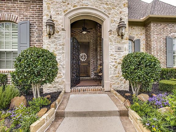 4th image of 421 Longwood Dr