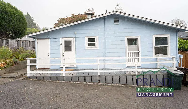 2 bed, 1.0 bath, 1344 sqft, $4,300 — Photo 1