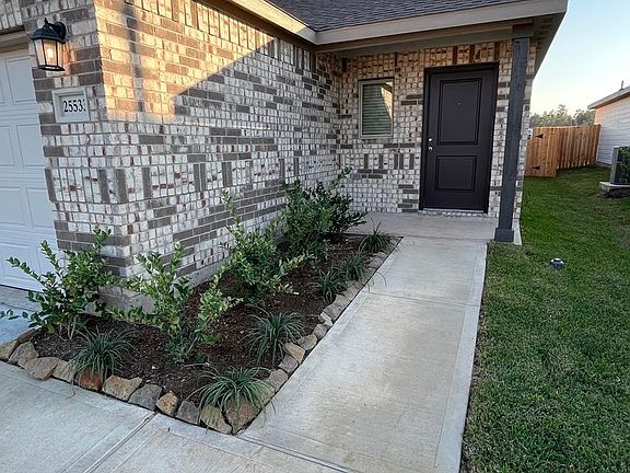2nd image of 25533 Blossom Ct