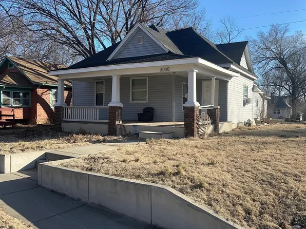 2030 SW Clay St, Topeka, KS 66604