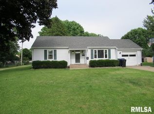1010 North Ave, Tipton, IA 52772