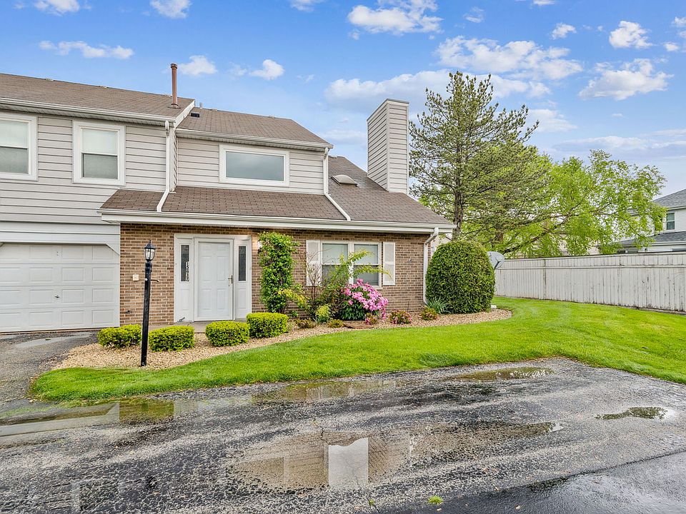 1st image of 15637 Erin Ln