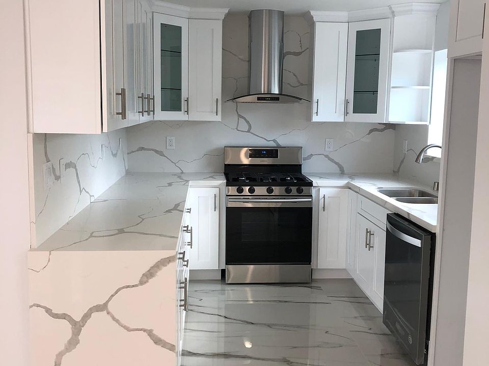 1st image of 9908 Aldea Ave