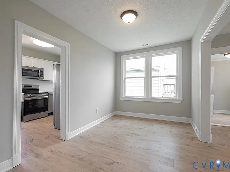 5318 Bloomingdale Ave — Photo 9